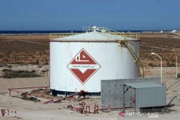 Harga minyak naik dipicu perkiraan defisit pasokan