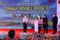 Gubernur Khofiah resmikan "moveable bridge" di Pelabuhan LCM Ketapang Banyuwangi
