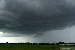 Potensi hujan lebat disertai angin kencang di sejumlah daerah