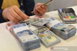 Rupiah Senin melemah 29 poin, IHSG dibuka menguat 11,2 poin