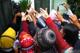 Operasi Pasar Minyak Goreng di Malang