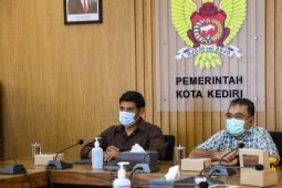 Kota Kediri lakukan  pembatasan kegiatan masyarakat