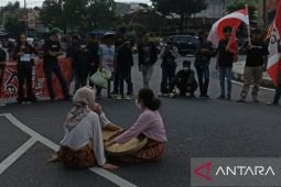 Aktivis PMII dan GMNI Jember aksi solidaritas kasus Wadas
