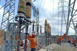 PLN tambah tegangan pada SUTT 150 kV di Surabaya