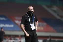 Direksi dan  Presiden Klub Arema FC tolak mundurnya Ali Rifki