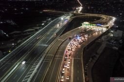 Arus keluar GT Cileunyi ke arah Nagreg mulai padat pemudik H-4 malam