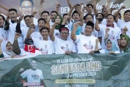 Sandiaga Uno jadikan batik Pamekasan kostum khusus di G20