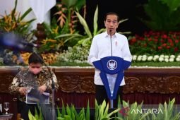 Presiden Jokowi  beri enam arahan soal COVID-19 dan gejolak ekonomi