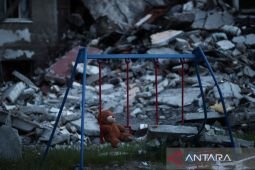 Zelenskyy: Rusia sudah "menghancurkan hingga rata" wilayah Donbas.