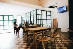 Pemkot Surabaya kembangkan rumah padat karya