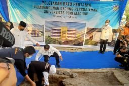Khofifah nilai gedung baru Unipma dukung penguatan SDM Madiun