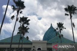 Takmir Masjid Al Akbar sarankan jamaah Shalat Idul Adha pakai masker