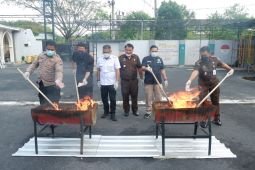 Kejaksaan Surabaya musnahkan barang bukti 1,4 kg sabu-sabu