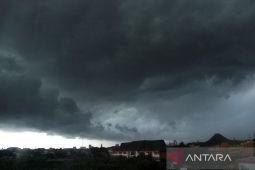 Prakiraan BMKG: Sejumlah provinsi berpeluang terjadi hujan deras berangin