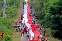 Pecahkan rekor MURI, kirab bendera sepanjang 2.500 meter