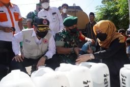 Mulai kekeringan, Pemkab Mojokerto salurkan bantuan air bersih