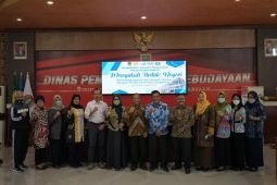 Pemkot Mojokerto-Unesa latih menulis bagi kepala sekolah