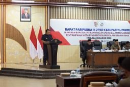Bupati Jember apresiasi saran dan kritik fraksi atas P-APBD 2022
