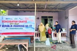 PG Assembagoes Situbondo bagikan sembako dan pemeriksaan kesehatan gratis