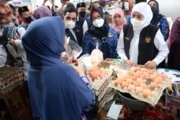 Khofifah ajak pemkab kendalikan inflasi jaga daya beli
