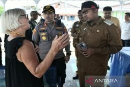 Pemkab bantu WNA  Finlandia yang terdampar di Sumenep