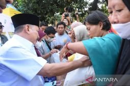 Bulog-Pemkab Situbondo operasi pasar tekan kenaikan beras