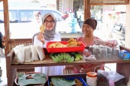 Pemkab Banyuwangi salurkan bantuan alat usaha untuk pelaku UMKM