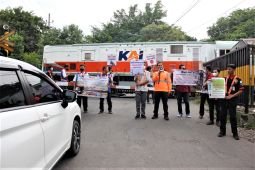 Daop Surabaya imbau masyarakat tidak "ngabuburit" di sekitar jalur KA