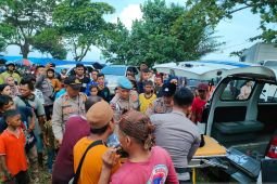 Tiga warga terseret arus Pantai Ombakputih, dua selamat satu hilang