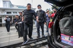 Geledah kantor Wali Kota Bandung, KPK sita sejumlah dokumen