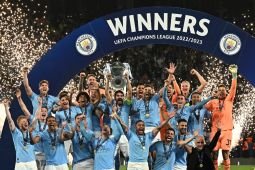 Man City terbang ke langit ketujuh