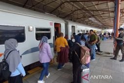 Penumpang KA di Daop Madiun meningkat saat libur panjang akhir pekan