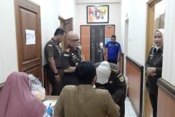 Usai apel pagi, Kejari Kota Madiun gelar pemeriksaan urine dadakan