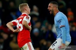 Liga Inggris: Tengah didekati Bayern, City siap berjuang untuk pertahan Kyle Walker