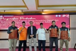 Tuntaskan perbaikan, PKS Jatim serahkan berkas 120 bakal caleg ke KPU
