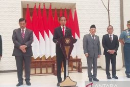 Jokowi menanggapi kekhawatiran SBY soal cawe-cawe