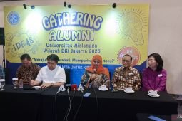 Khofifah Indar Parawansa  imbau alumni Unair lebih bersuara