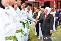 Khofifah minta Paskibraka Jatim jemput Indonesia Emas 2045