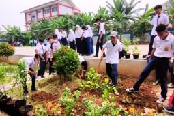 Pengamat Lingkungan Arisumarto Taslim minta PJ Gubernur instruksi warga tanam pohon