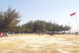Ratusan pemuda hadiri upacara di pesisir Pantai Kenjeran