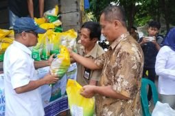 Bulog dan Pemkab Probolinggo gelar operasi pasar beras murah