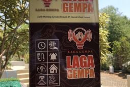 Brawijaya University students make earthquake emergency lights