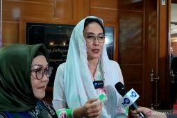 Rieke minta Mahfud jaga konstitusi