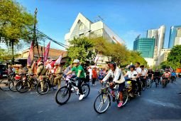 Ribuan pesepeda semarakkan "fun bike" Hari Jadi Ke-78 Jatim