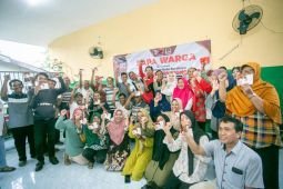 PDIP Surabaya bergerak ke "akar rumput" kenalkan salam tiga jari