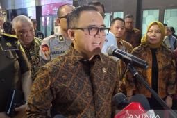 Menteri Azwar Anas : ASN dilarang like dan komen di akun medsos capres-cawapres