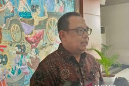 Jumat ini, Ridwan Mansyur mengucap sumpah sebagai Hakim MK di depan Presiden
