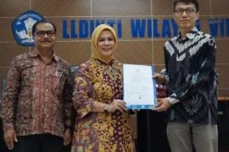 Universitas Ma Chung Malang kukuhkan profesor Informatika dan Sastra Inggris