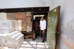 Pemkot Surabaya renovasi 3.909 hunian melalui program "Rutilahu"