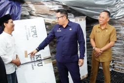 Mas Pj Wali Kota Mojokerto cek logistik Pemilu 2024